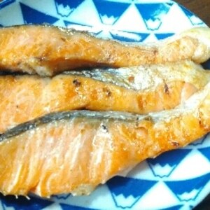 塩麹でまろやか♪鮭の照り焼き